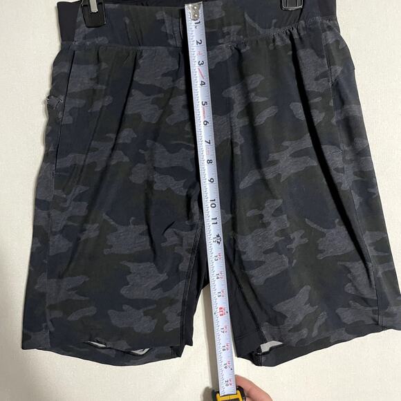 Lululemon Men's Camo Lined Athletic Training Shorts Black Gray  - Size M - Picture 7 of 9